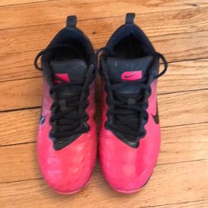 Girls Nike softball cleats size 4.5
